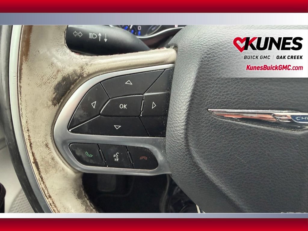 Used 2020 Chrysler Pacifica Limited FWD image 15