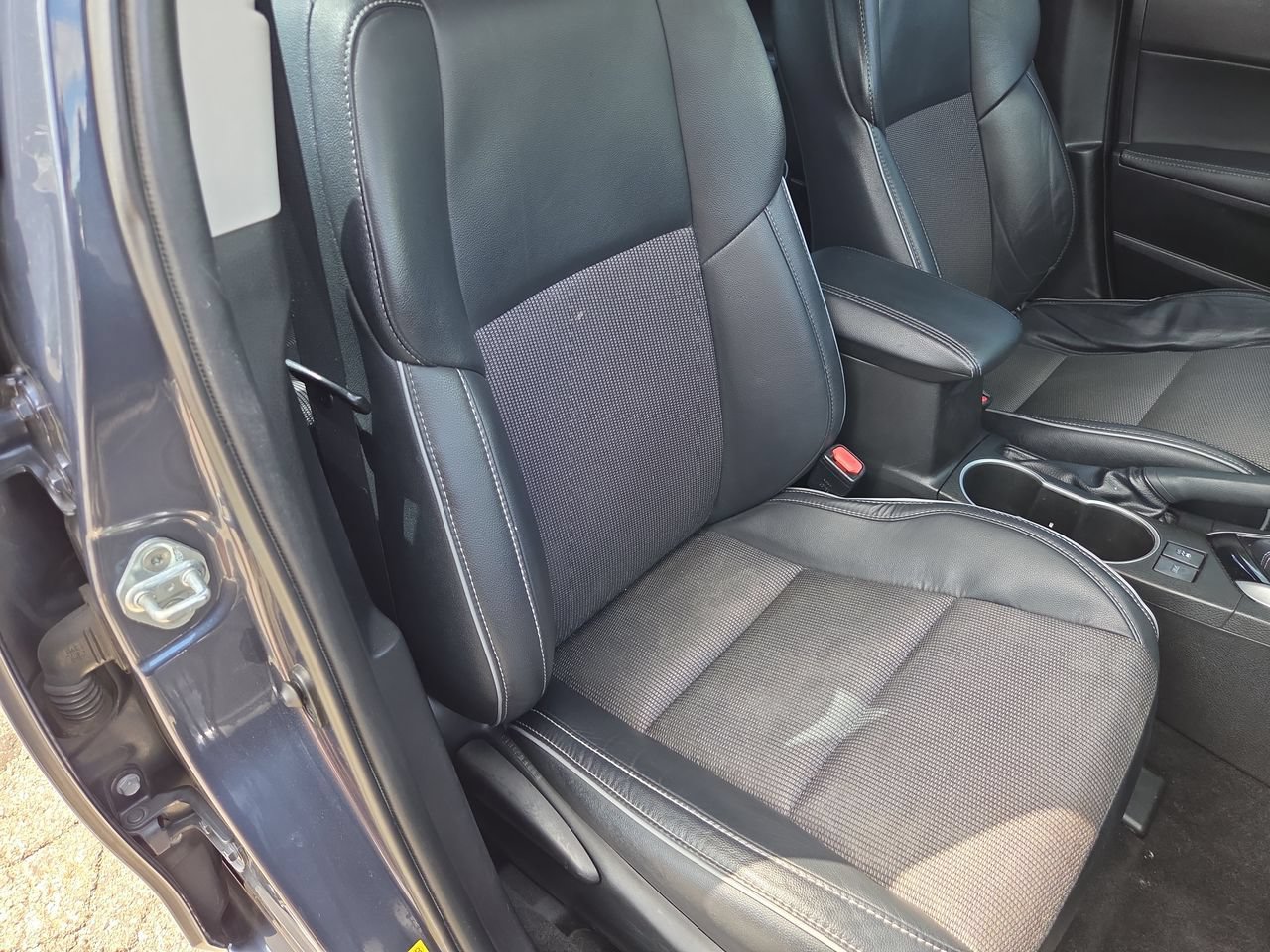 Used 2016 Toyota Corolla S FWD image 17