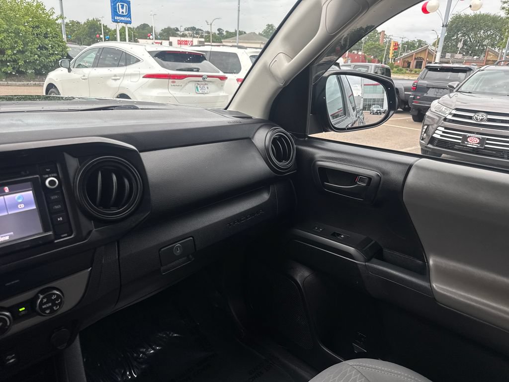 Used 2019 Toyota Tacoma SR w/ SX Package AWD/4WD image 29