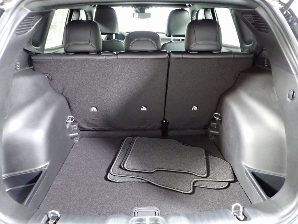 New 2026 Jeep Compass Latitude image 13