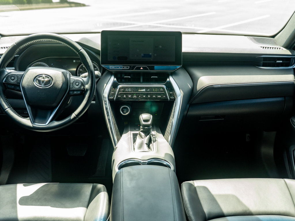 Used 2023 Toyota Venza Nightshade AWD/4WD image 19