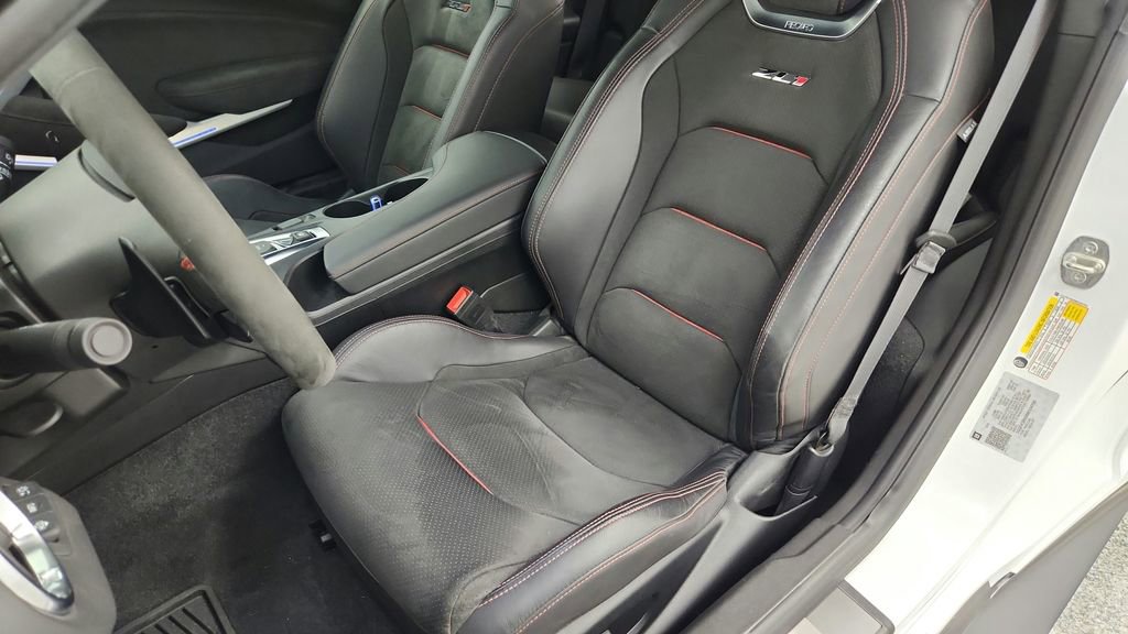 Used 2021 Chevrolet Camaro ZL1 RWD image 31