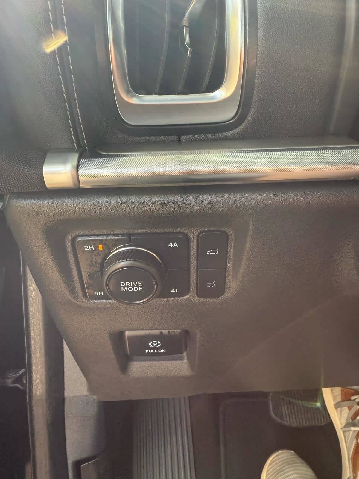 Used 2025 Ford Expedition Platinum image 20