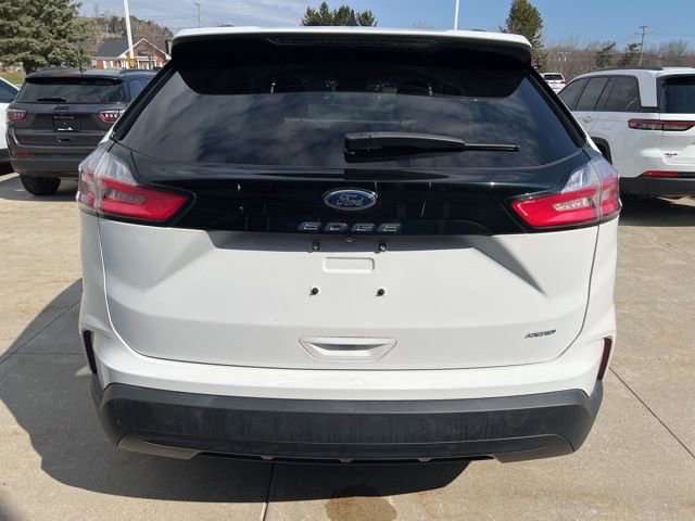 Used 2022 Ford Edge SE image 5