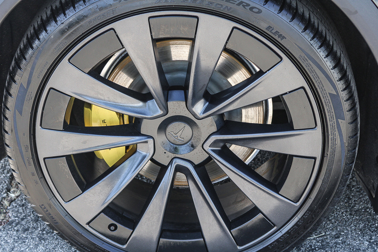 Used 2022 Tesla Model X Plaid image 11