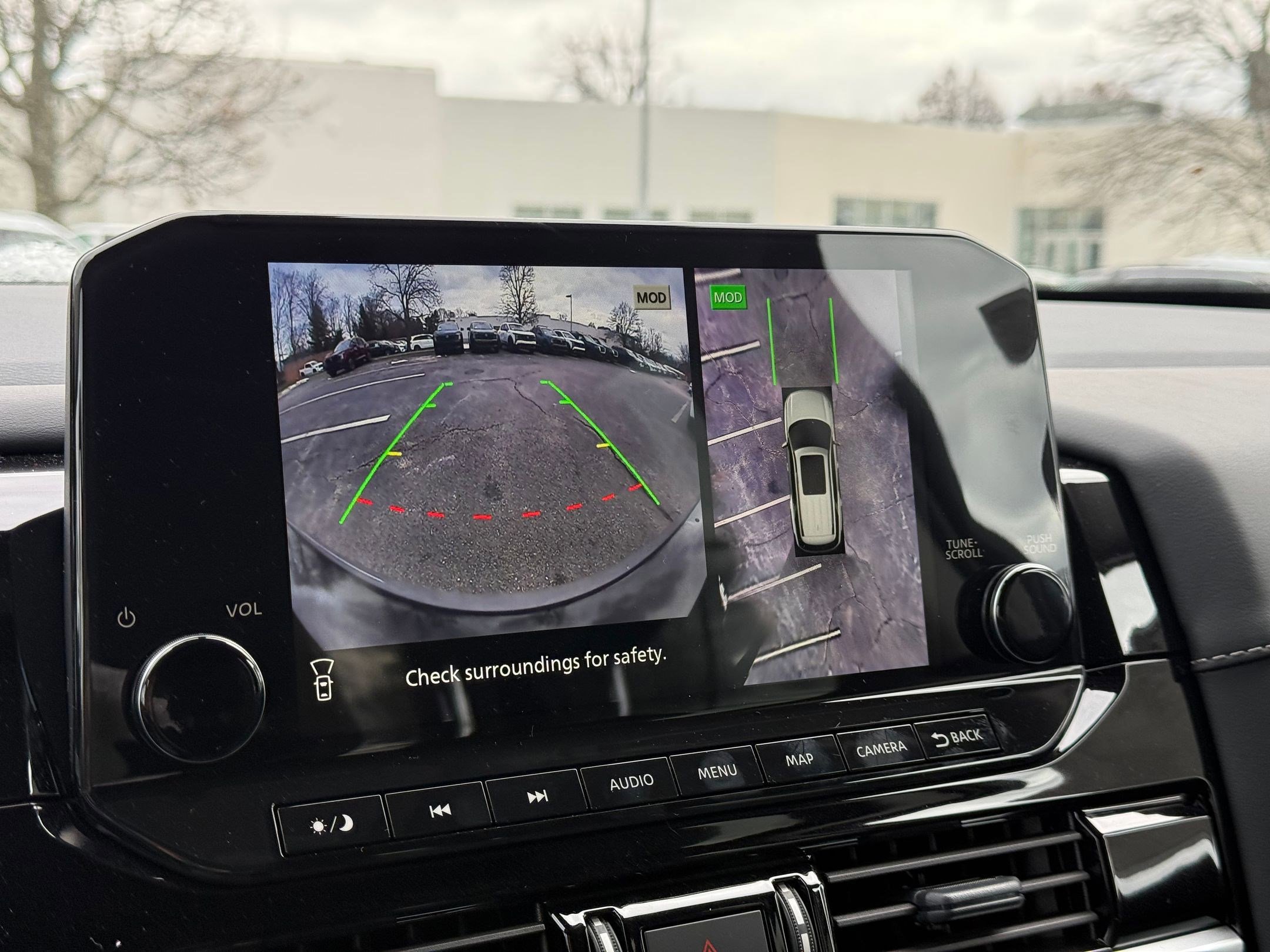 New 2025 Nissan Pathfinder SL w/ SL Premium Package image 13