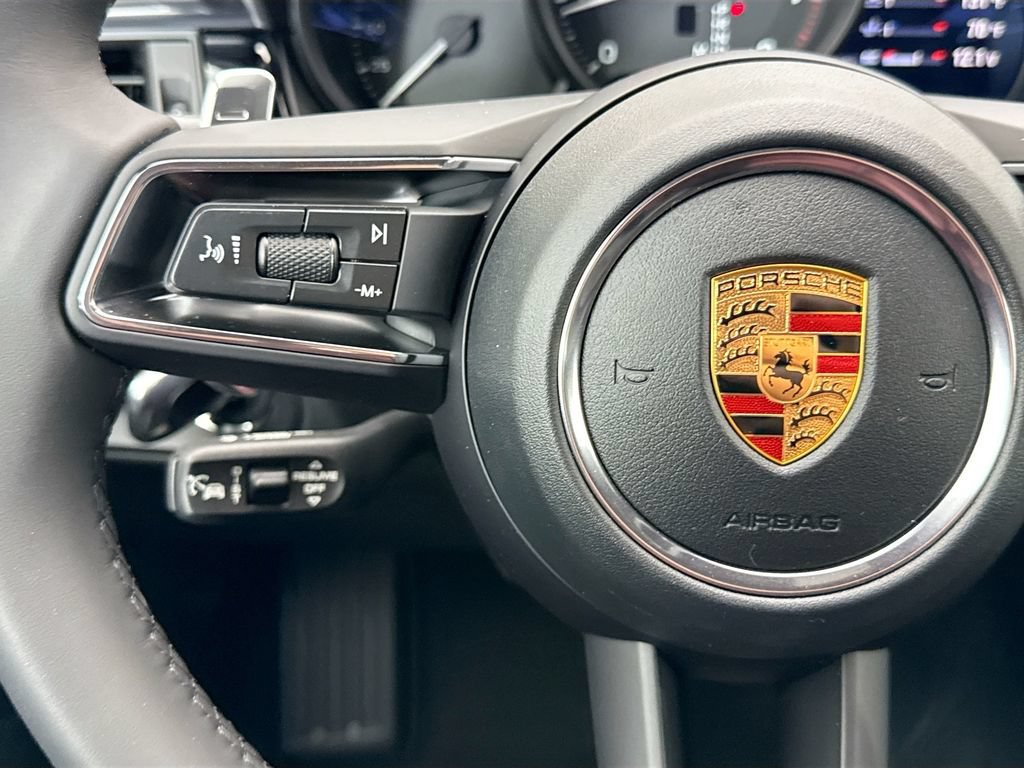 Used 2026 Porsche Macan AWD/4WD image 14
