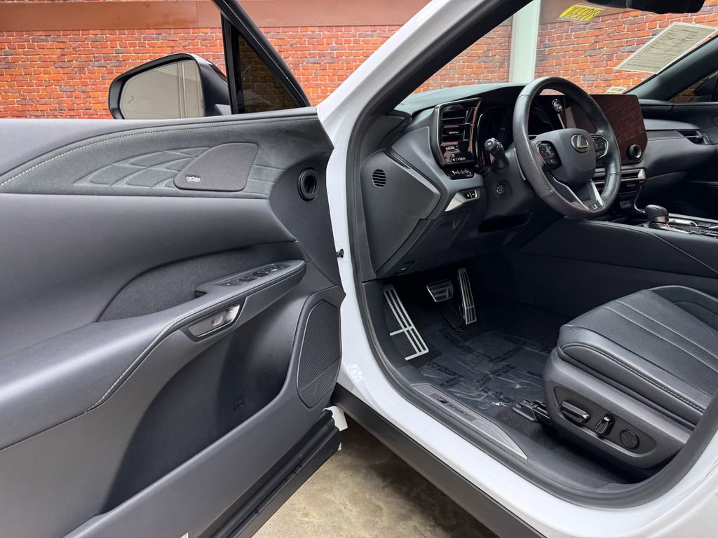 Used 2024 Lexus RX 500h F Sport w/ Convenience Package image 10