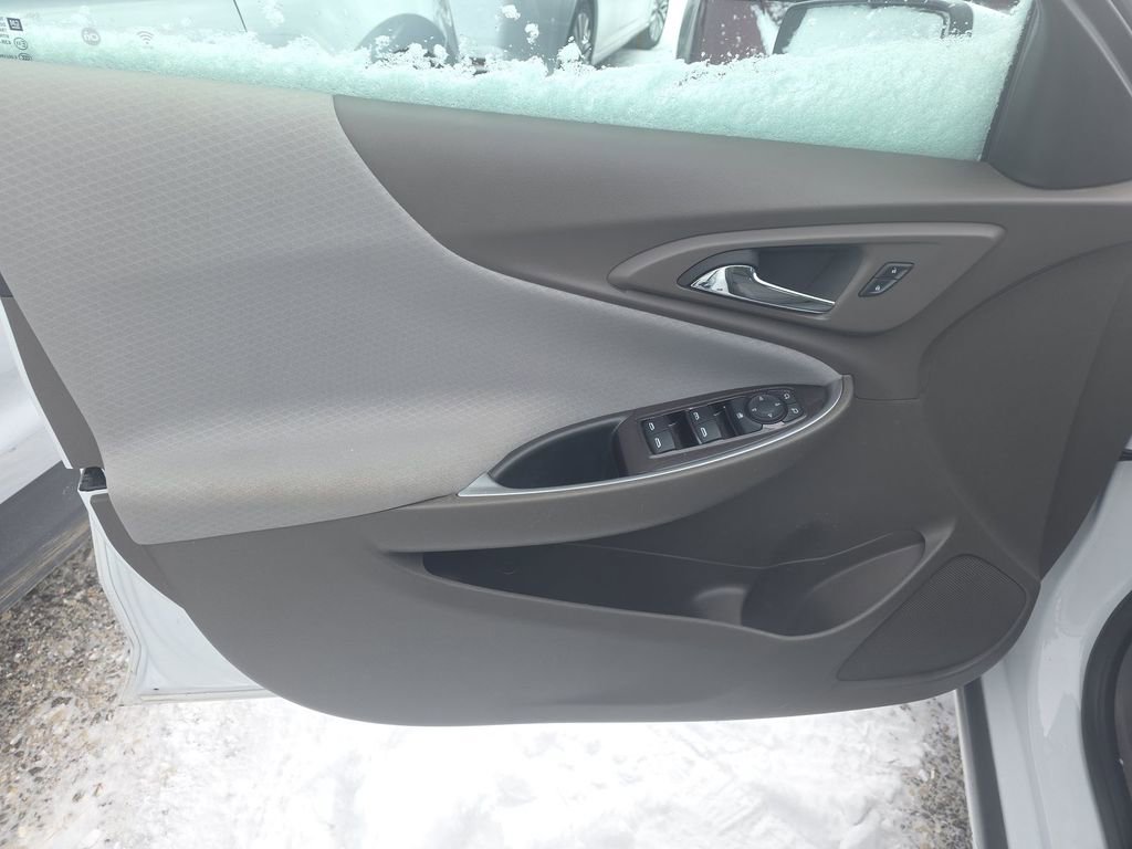 Used 2024 Chevrolet Malibu LT FWD image 16