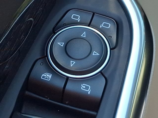 Used 2021 Cadillac XT4 Premium Luxury w/ Enhanced Visibility Package AWD/4WD image 25