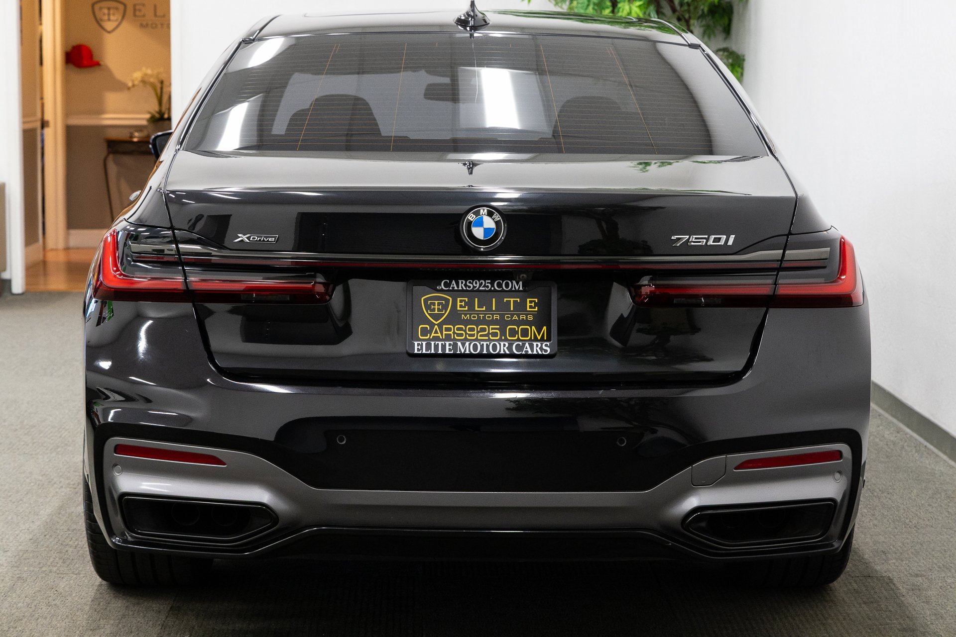 Used 2022 BMW 750i xDrive w/ M Sport Package image 4