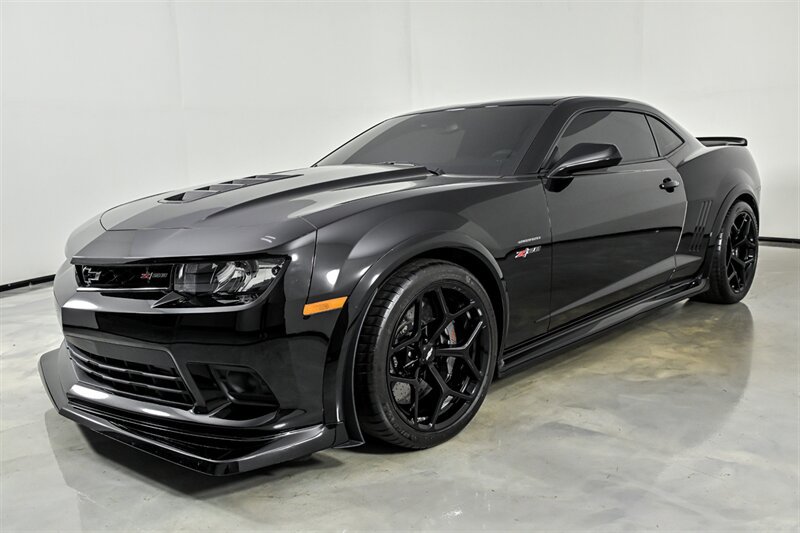 Used 2015 Chevrolet Camaro Z/28 RWD image 5