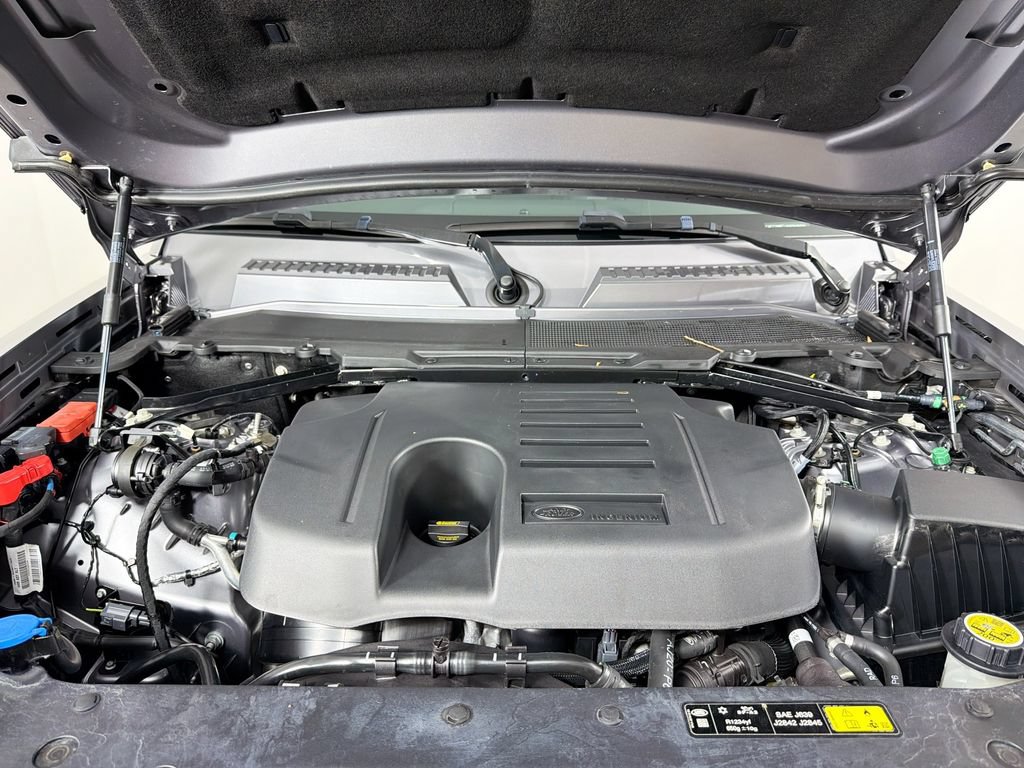 Certified 2024 Land Rover Defender 110 X-Dynamic SE AWD/4WD image 32