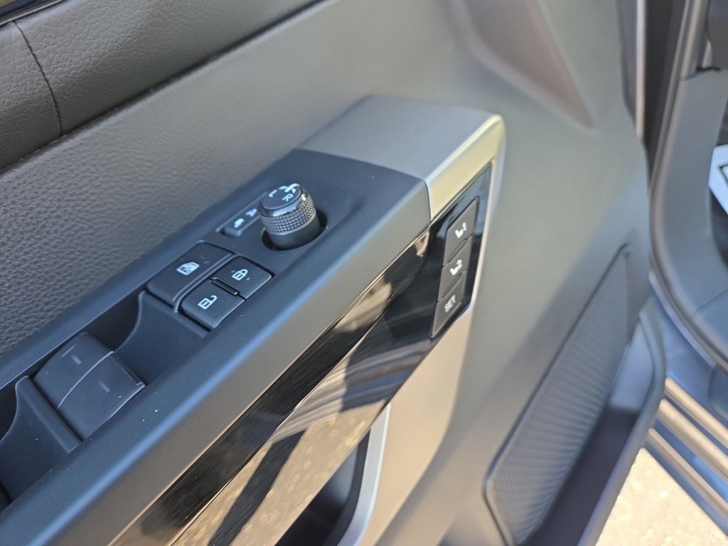 Used 2023 Toyota Tundra Limited image 13