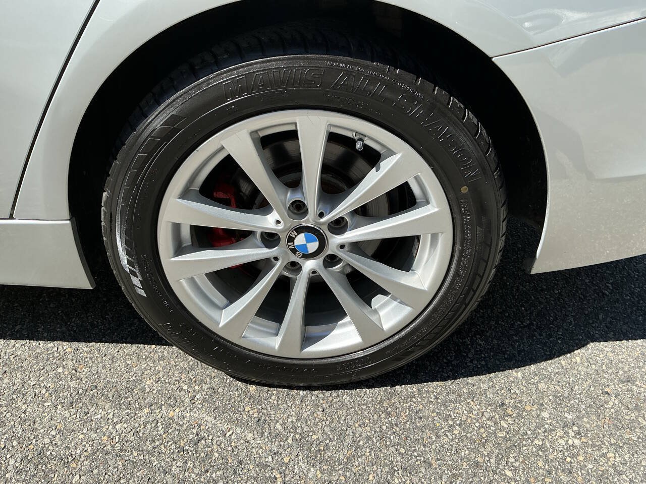 Used 2018 BMW 320i xDrive Sedan AWD/4WD image 12