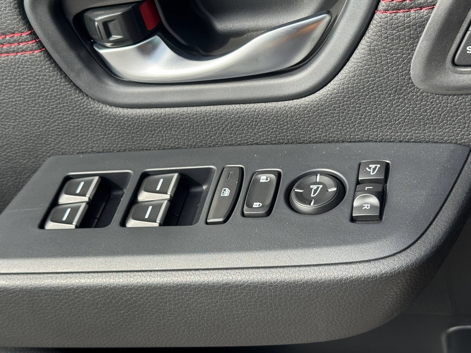 New 2026 Honda Pilot Black Edition image 33