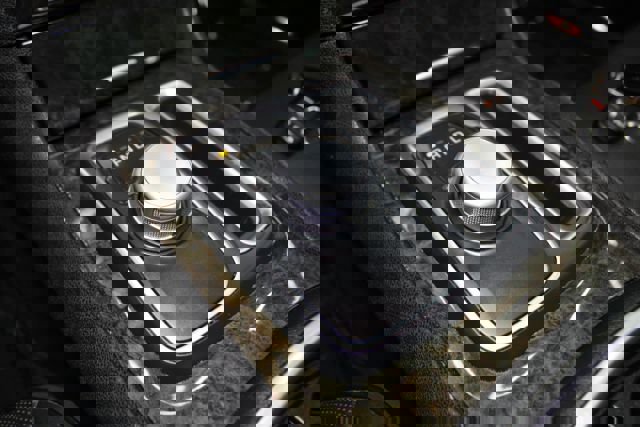 Used 2016 Chrysler 300 C image 12