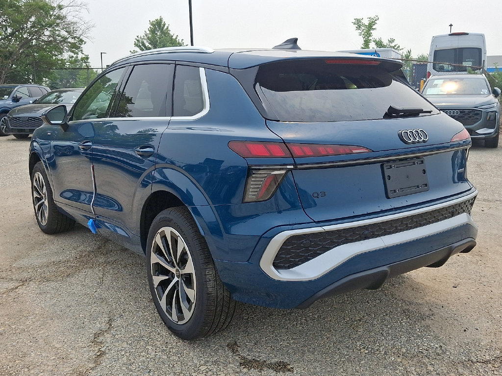 New 2026 Audi Q3 quattro 2.0T AWD/4WD image 3