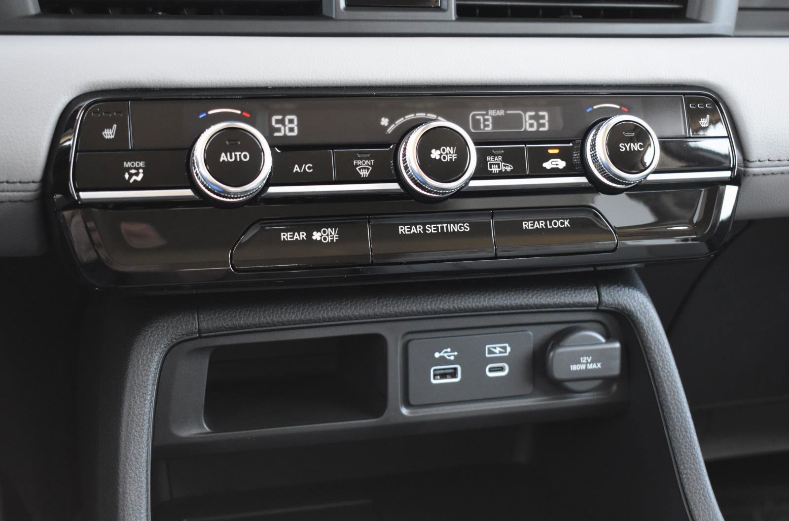 New 2025 Honda Pilot EX-L image 8