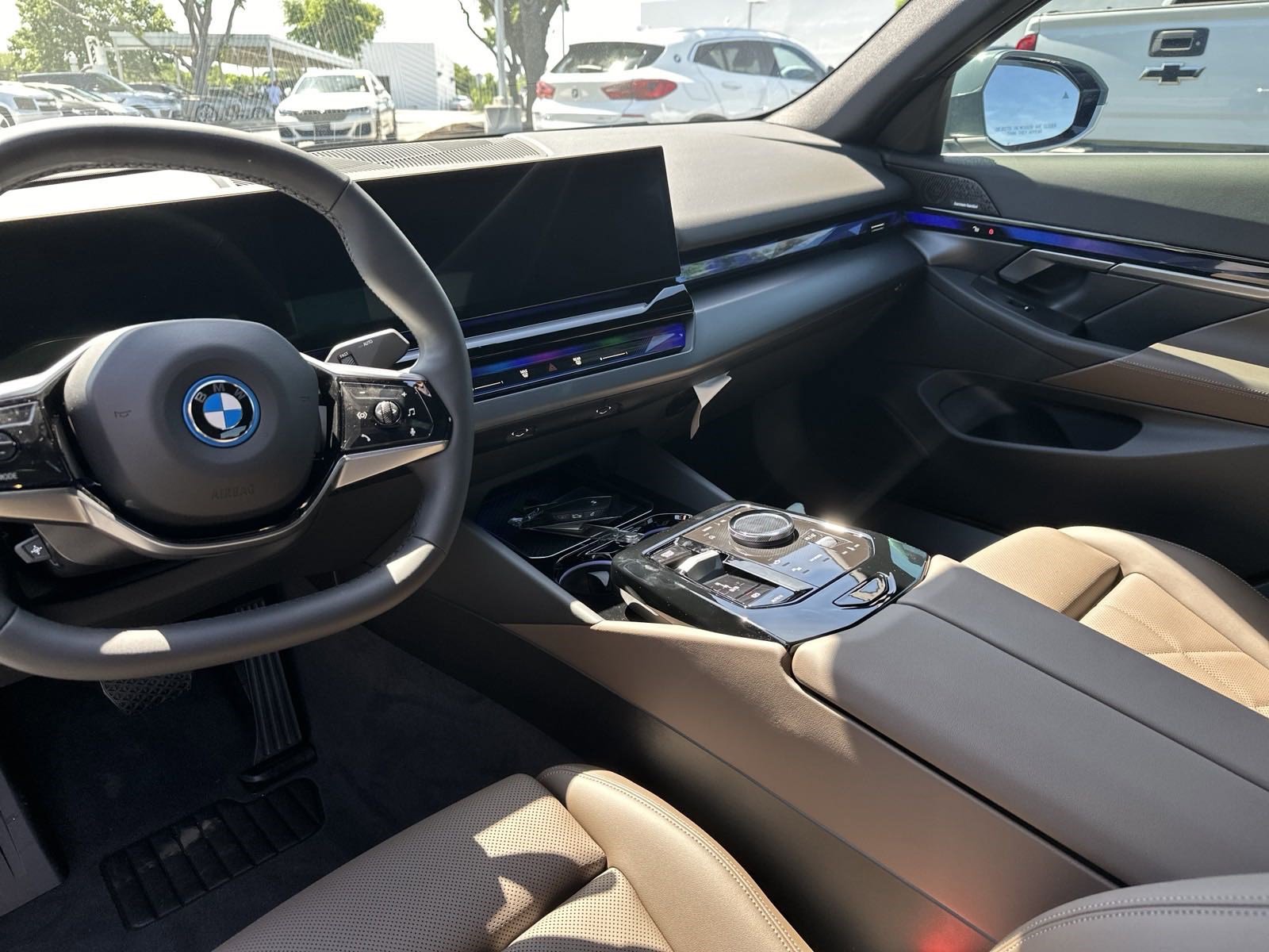 Certified 2024 BMW i5 eDrive40i w/ M Sport Package RWD image 17