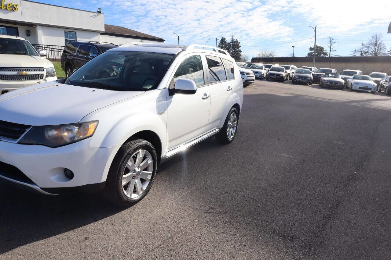 Used 2008 Mitsubishi Outlander SE image 37