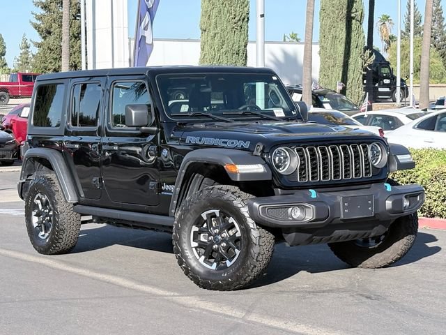 Used 2025 Jeep Wrangler Unlimited Rubicon 4xe w/ Convenience Group AWD/4WD image 2