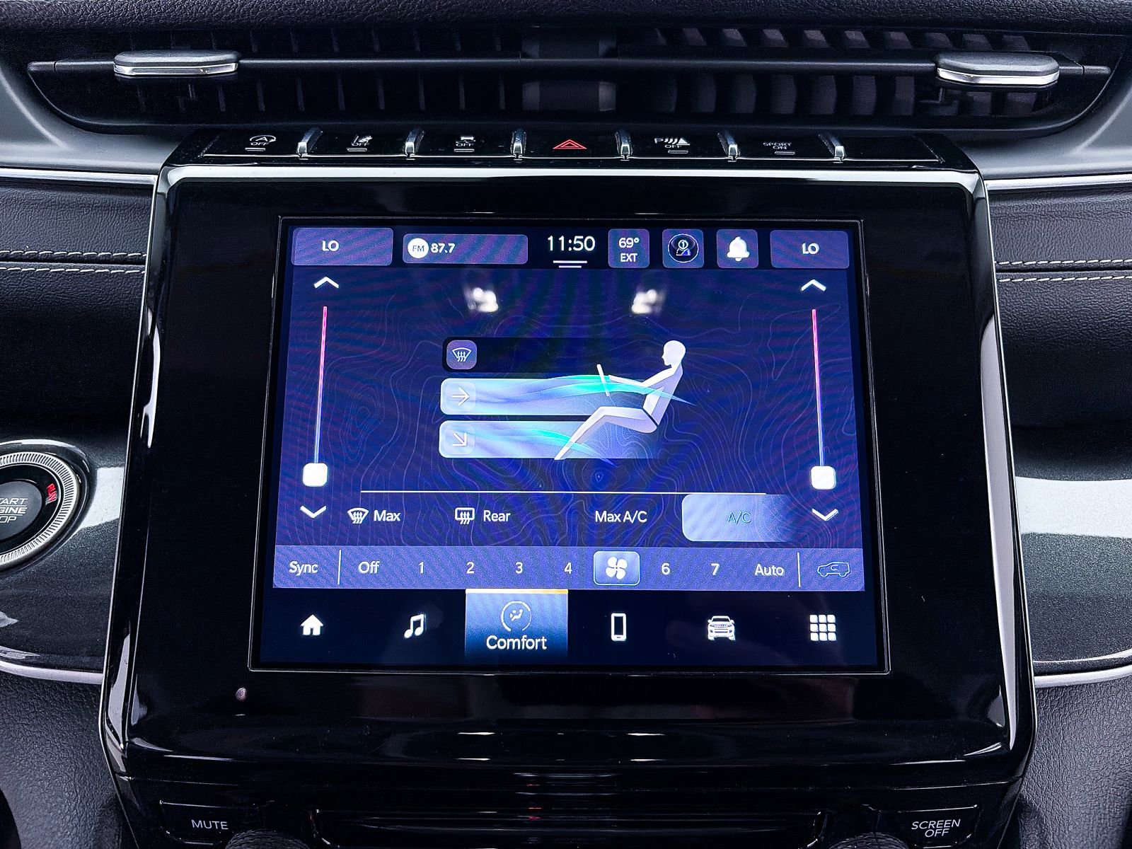 Used 2023 Jeep Grand Cherokee Laredo w/ Trailer Tow Prep Group (B) AWD/4WD image 23
