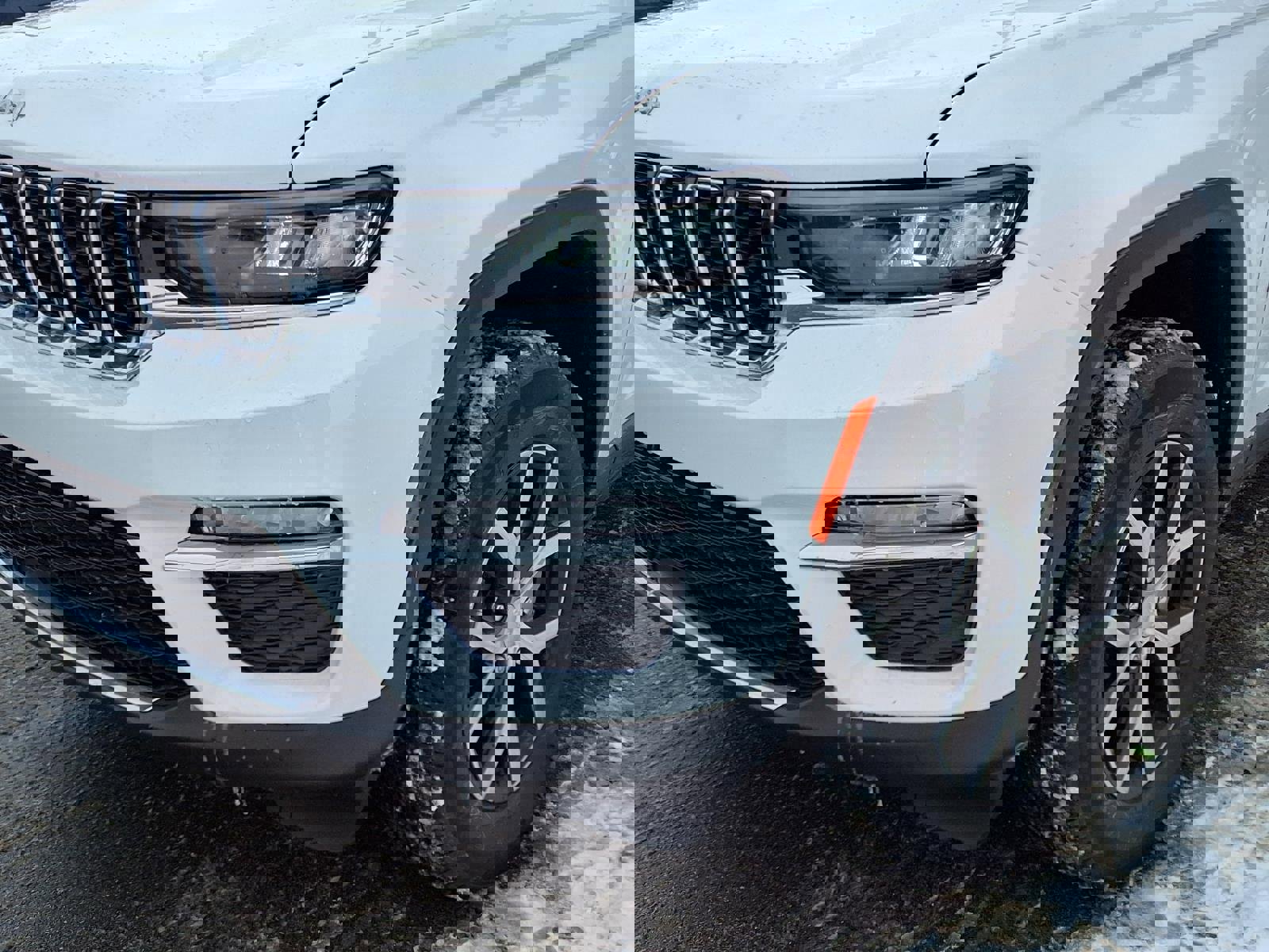 Used 2025 Jeep Grand Cherokee Limited image 27