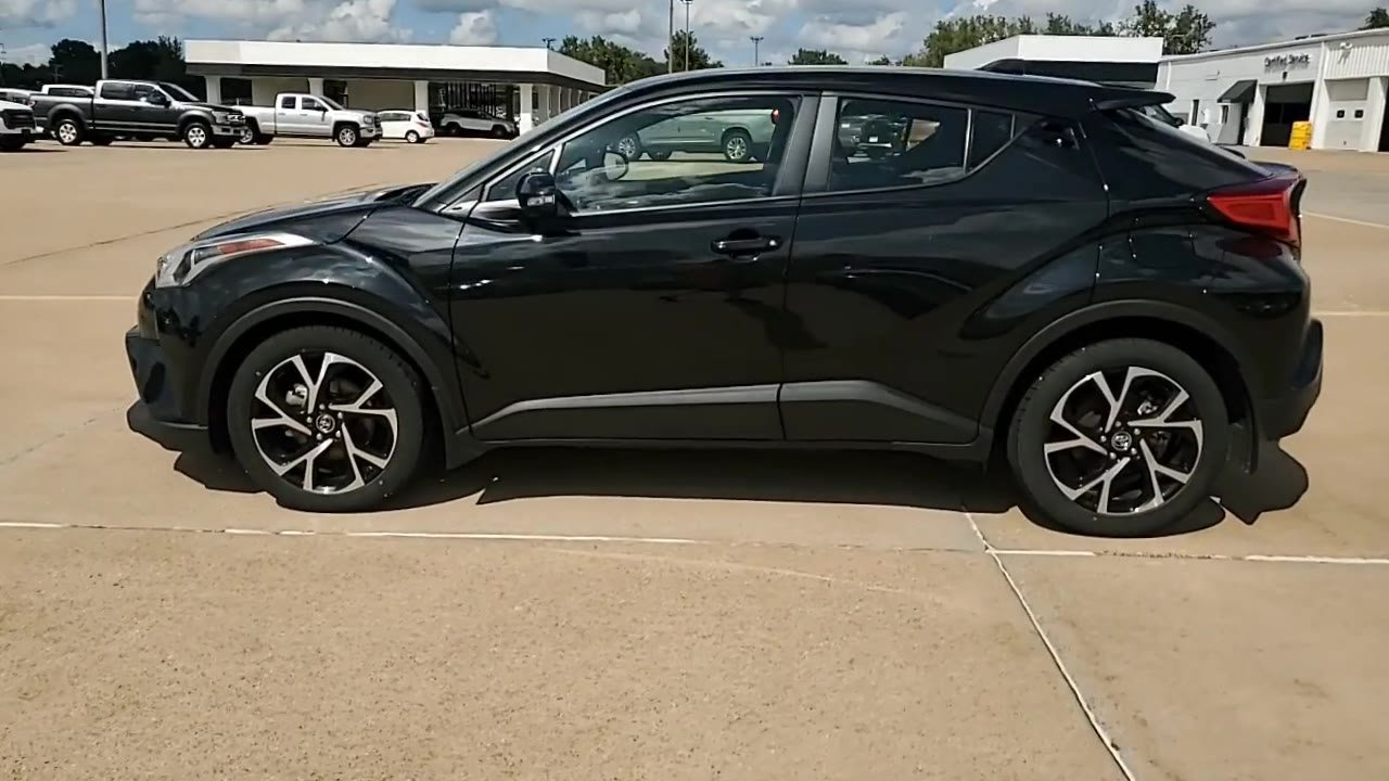 Used 2019 Toyota C-HR XLE FWD image 6