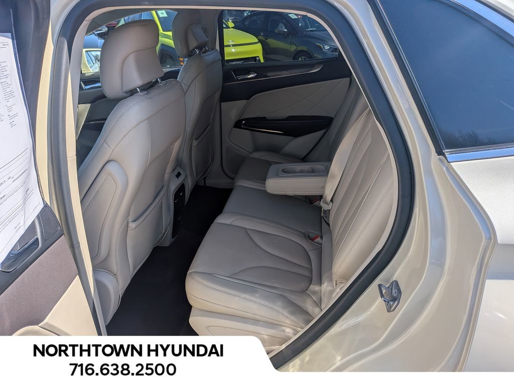 Used 2018 Lincoln MKC Reserve image 34