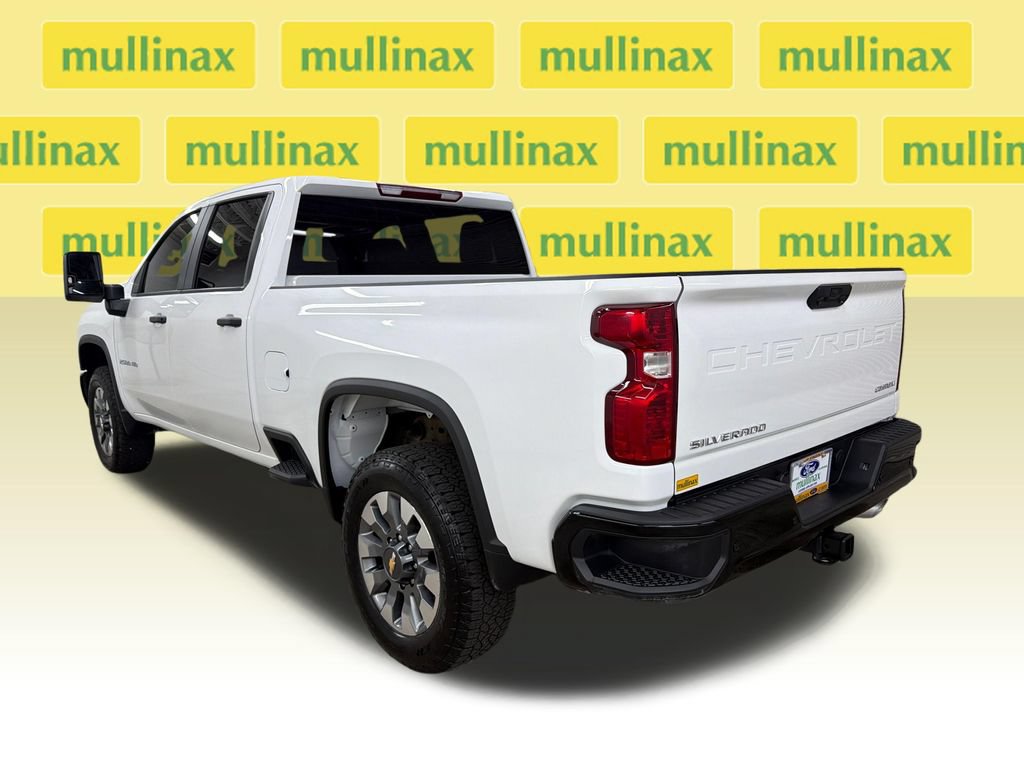 Used 2026 Chevrolet Silverado 2500 Custom w/ Custom Value Package RWD image 10