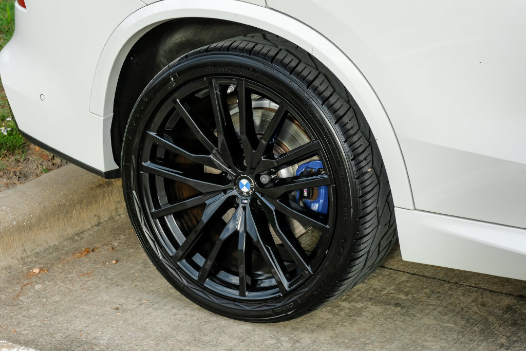 Used 2021 BMW X5 sDrive40i w/ M Sport Package RWD image 59