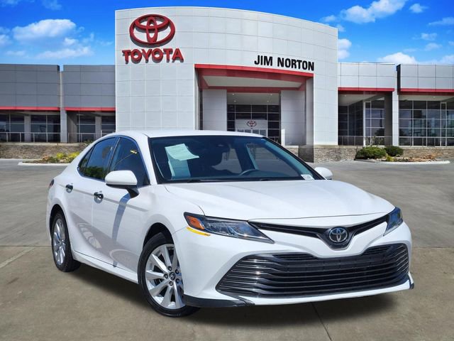 Used 2019 Toyota Camry LE FWD image 1