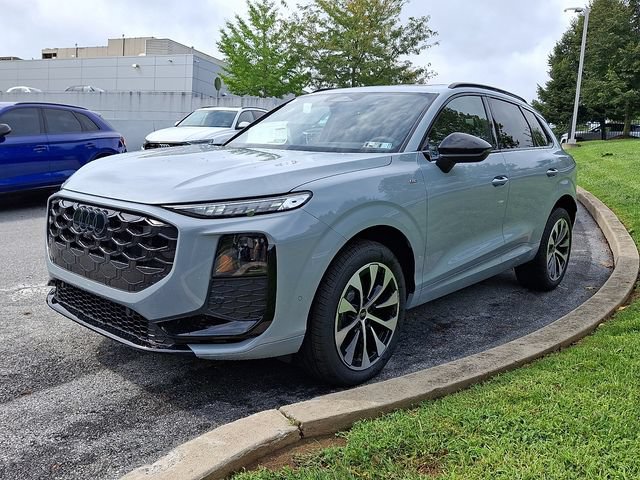 New 2026 Audi Q3 quattro 2.0T AWD/4WD image 2