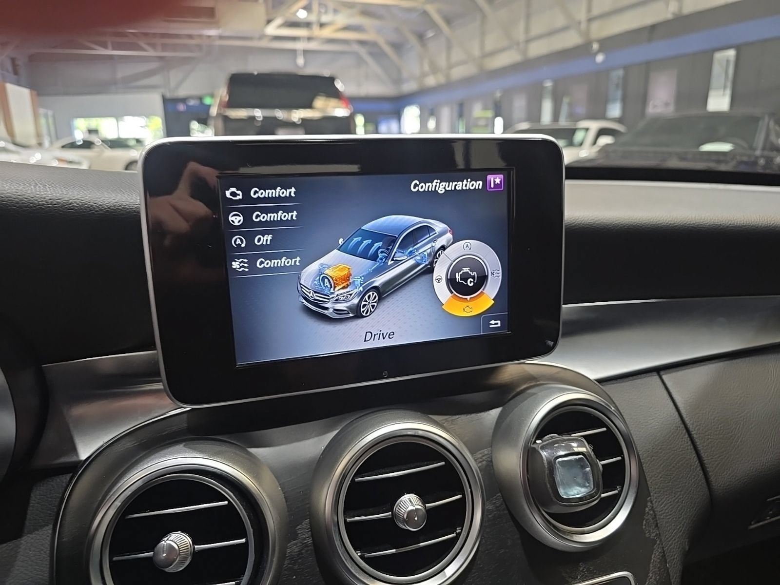 Used 2018 Mercedes-Benz C 300 Sedan image 30