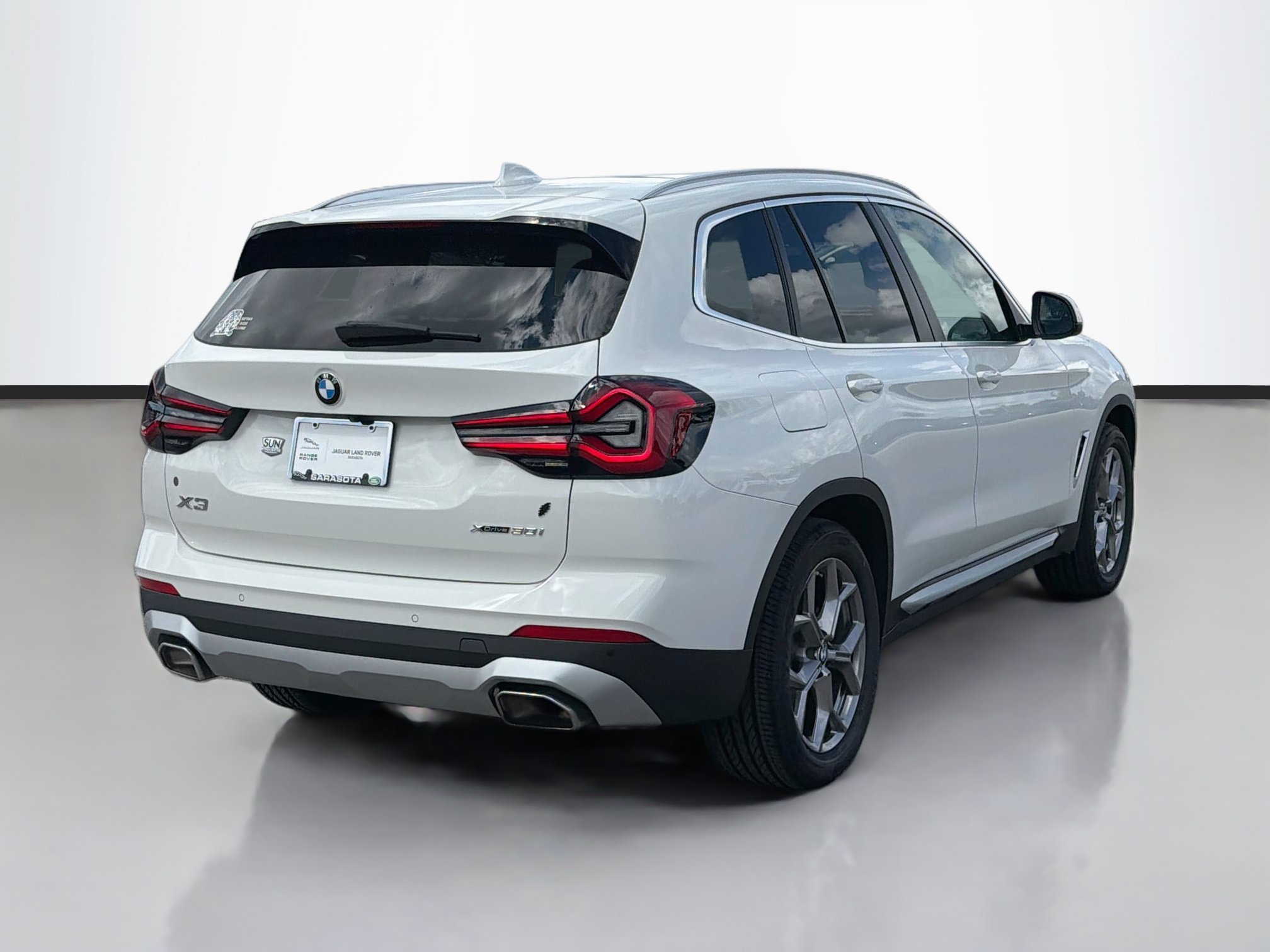 Used 2022 BMW X3 xDrive30i w/ Convenience Package AWD/4WD image 5