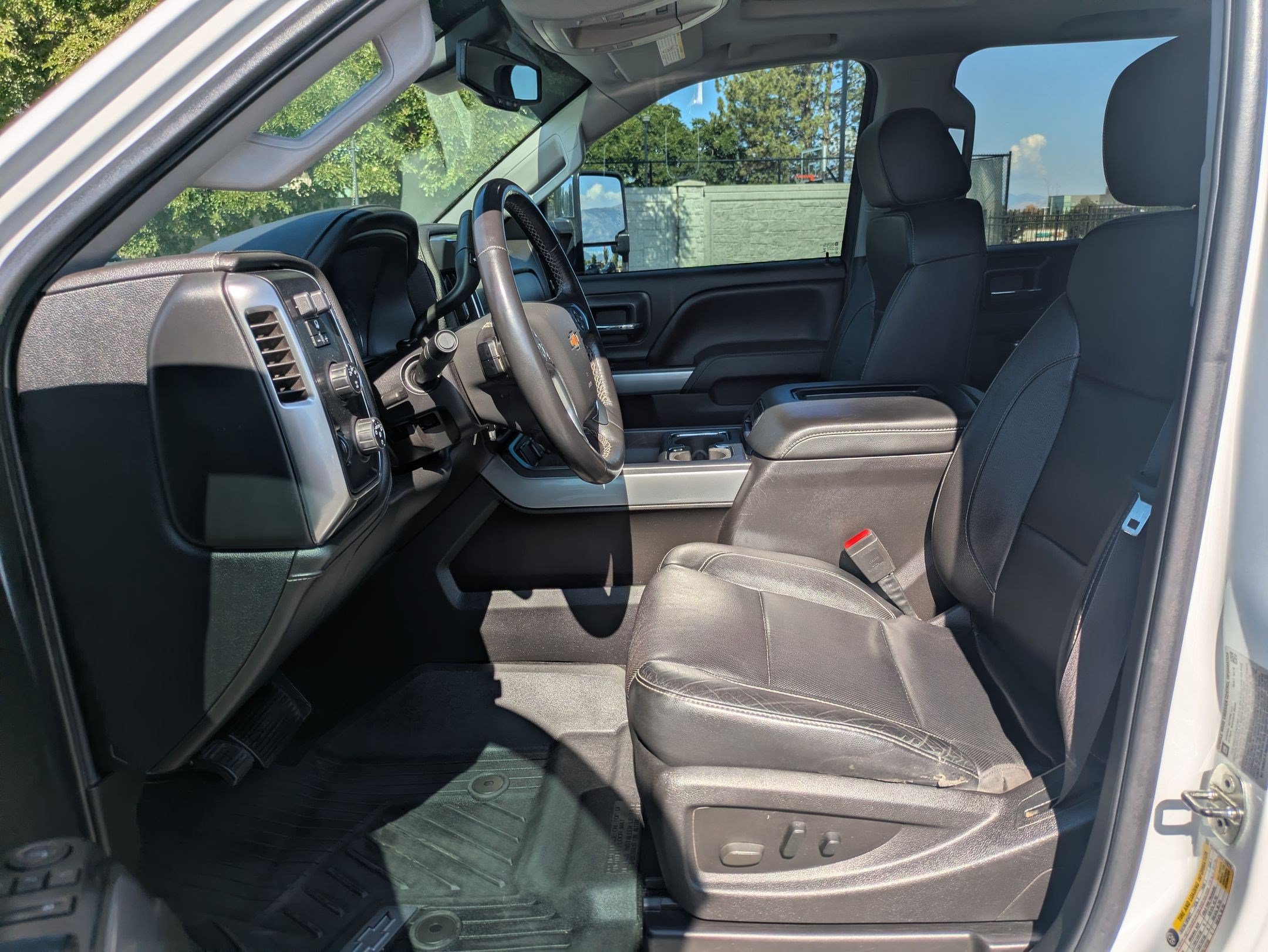 Used 2016 Chevrolet Silverado 3500 LTZ w/ Duramax Plus Package AWD/4WD image 17