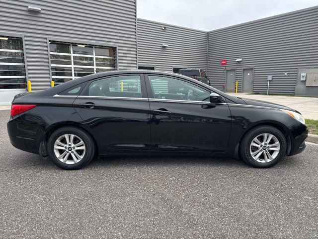 Used 2013 Hyundai Sonata GLS w/ Popular Equipment Pkg image 2
