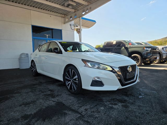 Used 2020 Nissan Altima 2.5 SR w/ Premium Package FWD image 3
