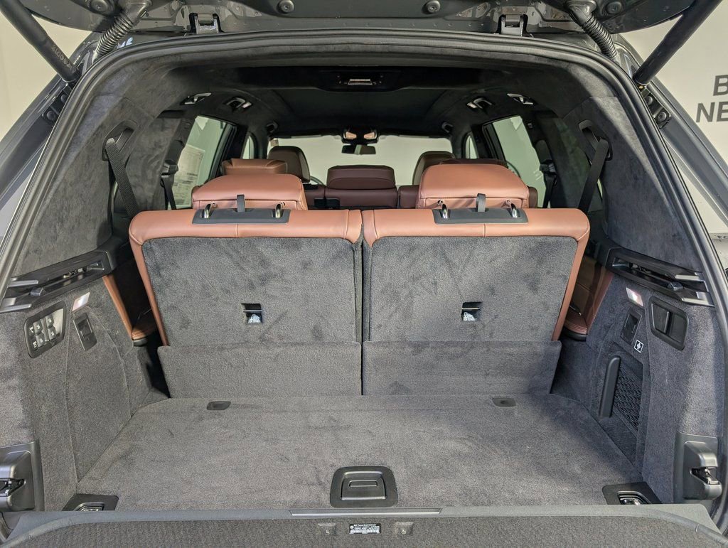 Used 2026 BMW X7 xDrive40i w/ M Sport Package image 20