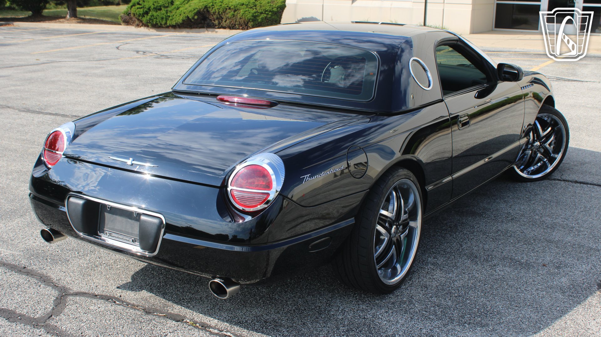 Used 2003 Ford Thunderbird RWD image 2