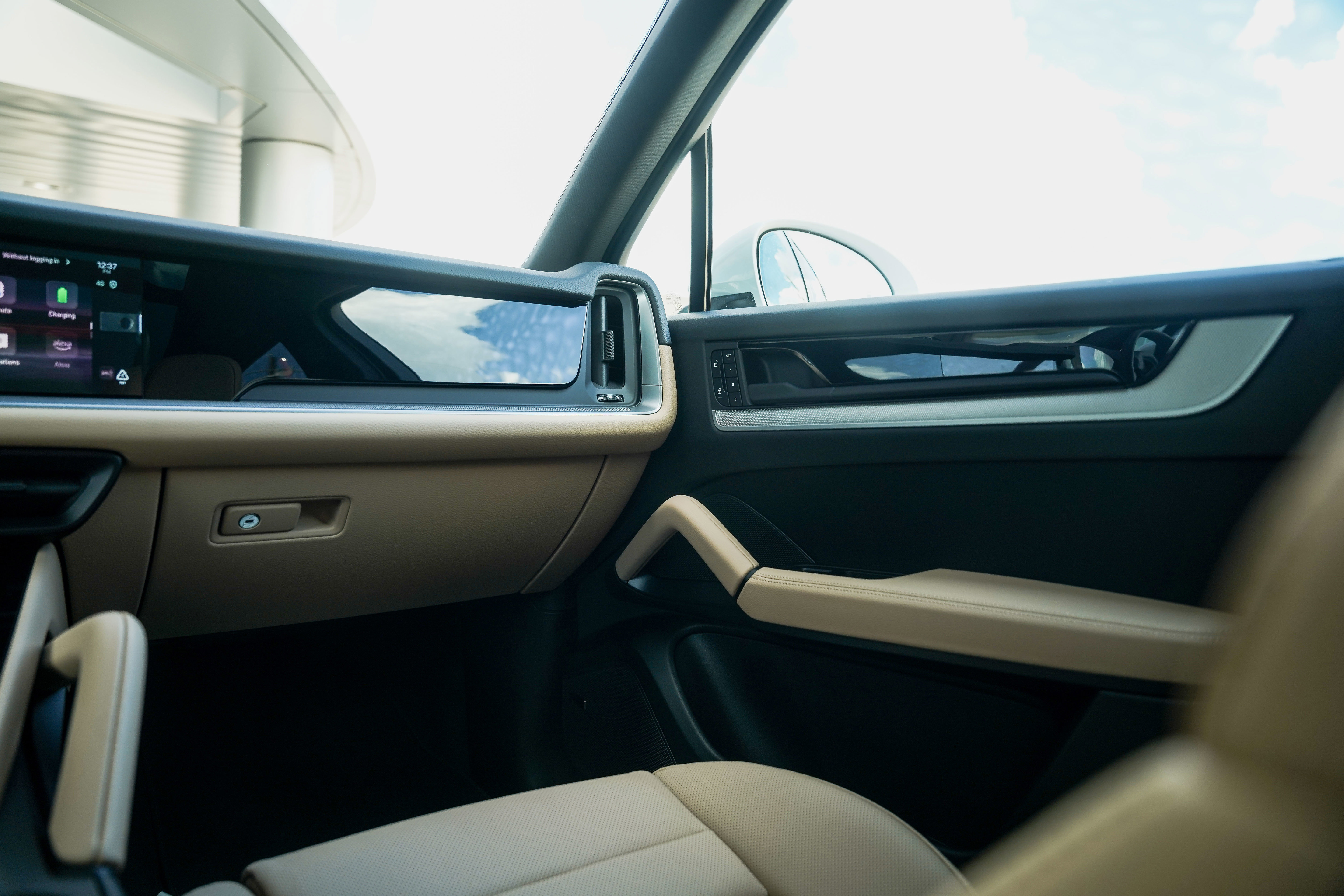 New 2026 Porsche Cayenne E-Hybrid AWD/4WD image 26