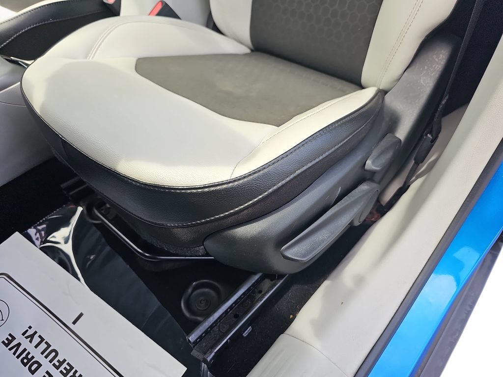 Used 2019 Jeep Compass Latitude w/ Popular Equipment Group FWD image 27