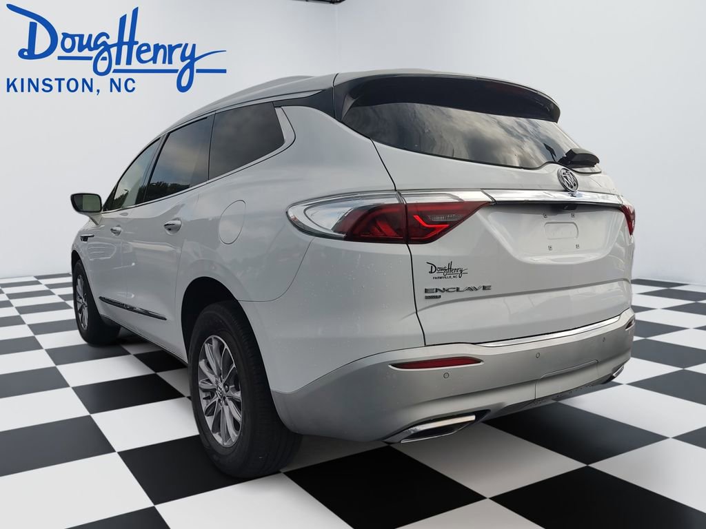 Used 2024 Buick Enclave Premium AWD/4WD image 3
