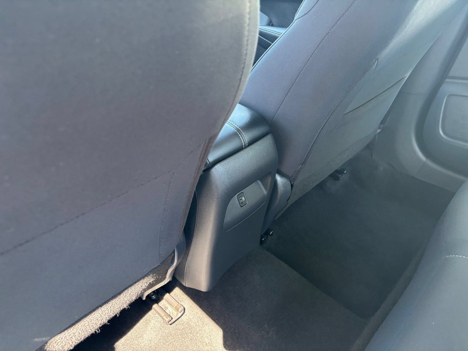 Used 2025 Nissan Sentra SV FWD image 22