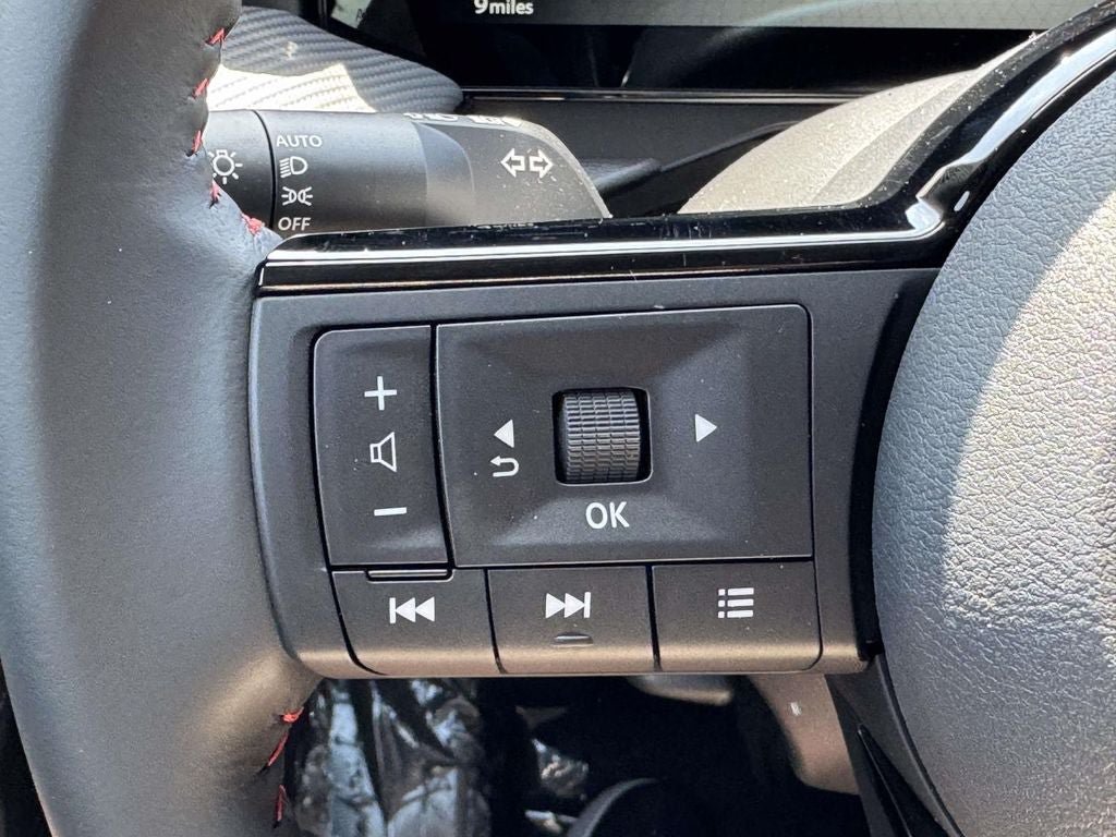 New 2026 Nissan Kicks SR w/ Cold Weather Package AWD/4WD image 21
