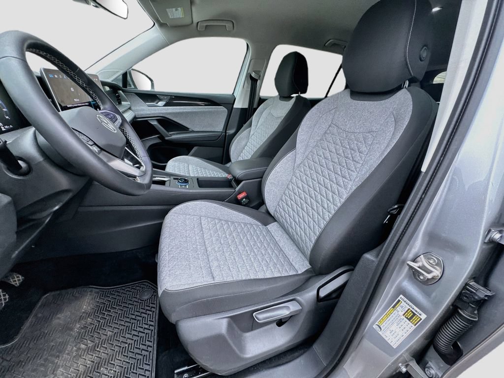 Certified 2025 Volkswagen Tiguan S AWD/4WD image 22