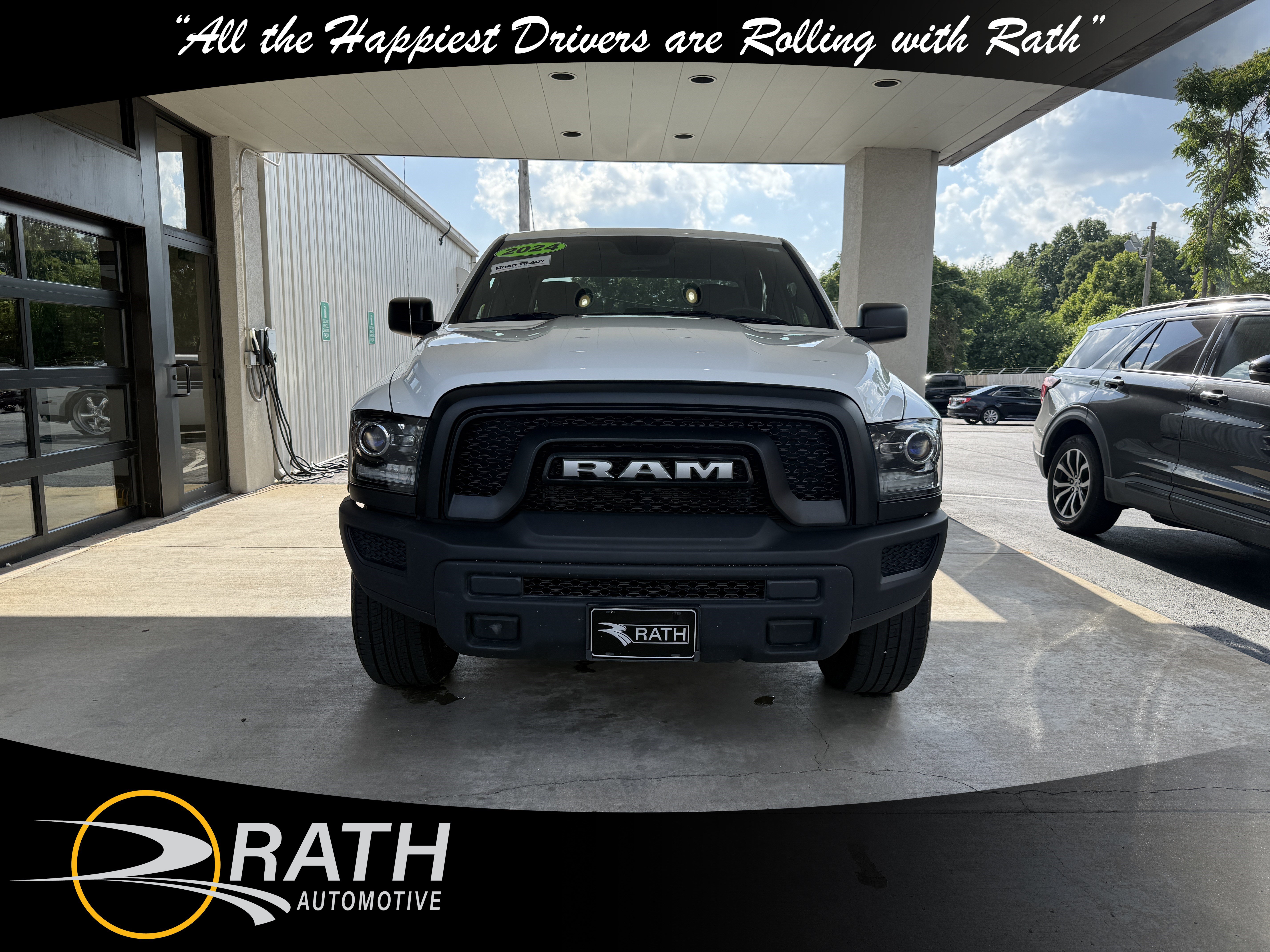 Used 2024 RAM 1500 Classic Warlock AWD/4WD image 3