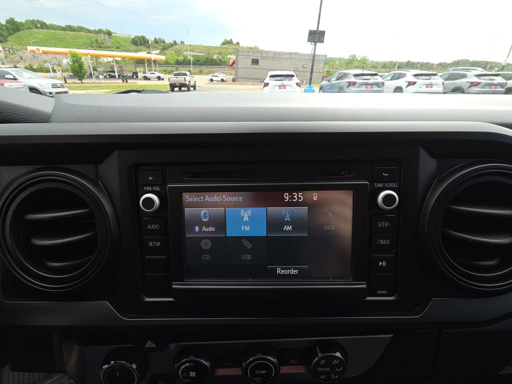 Used 2018 Toyota Tacoma SR AWD/4WD image 22