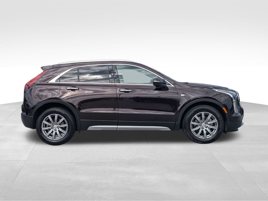 Used 2021 Cadillac XT4 Premium Luxury FWD image 3